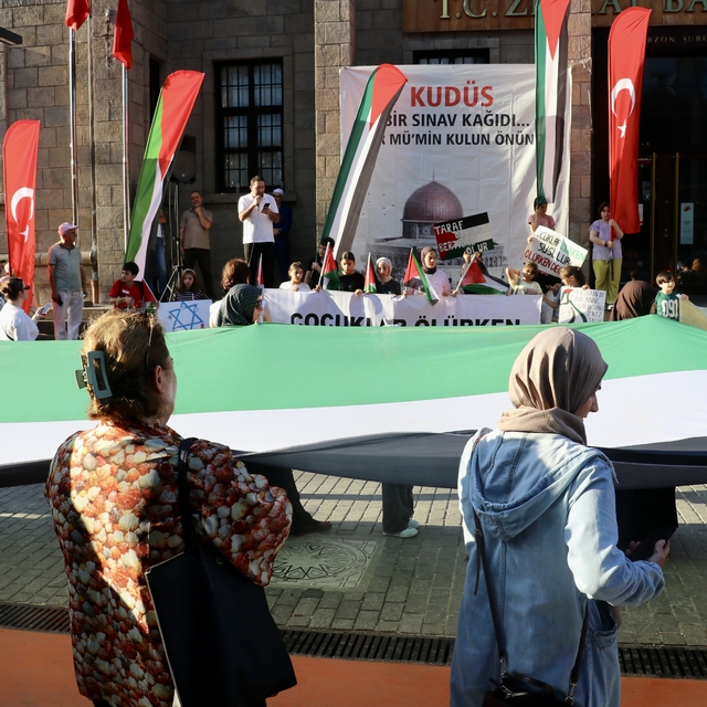 Trabzon'da Filistin'e destek yürüyüşü düzenlendi