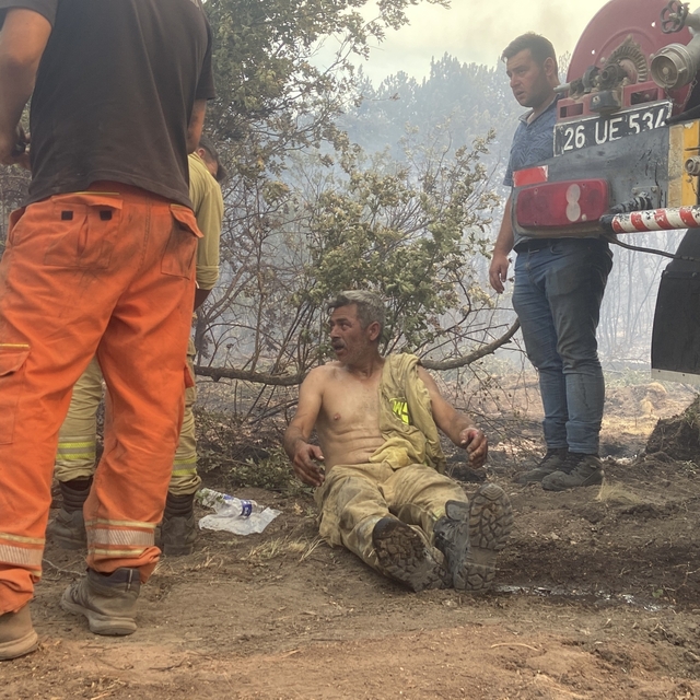 Eskişehir'deki orman yangını 2'nci gününde (4)