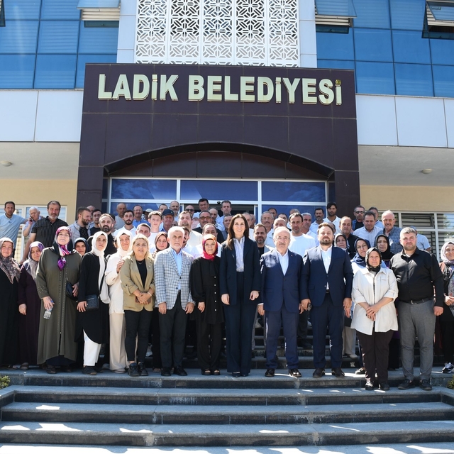 AK Parti MKYK Üyesi Karaaslan, Ladik'te İlçe Danışma Toplantısı'na katıldı