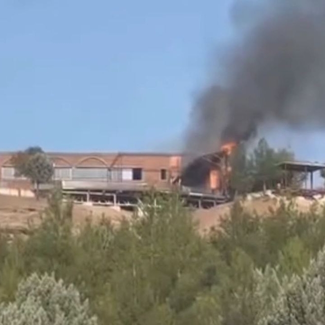 Diyarbakır'da kafede çıkan yangın, ormana sıçramadan söndürüldü