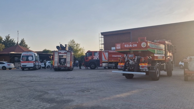 Diyarbakır'da kafede çıkan yangın ormanlık alana sıçramadan söndürüldü