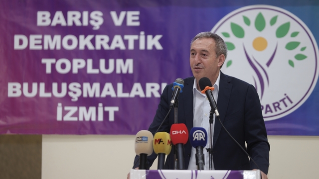 DEM Parti Eş Genel Başkanı Bakırhan, Kocaeli'de partililerle buluştu