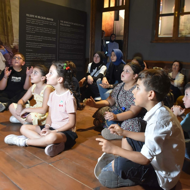 Çocuklar müze ortamında yeteneklerini keşfediyor