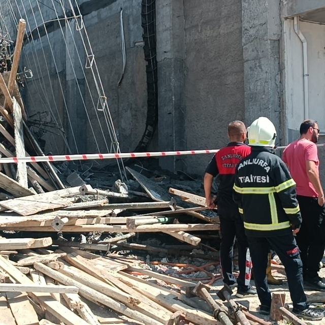 İnşaat halindeki binada betön dökümü sırasında çökme; 7 işçi yaralı