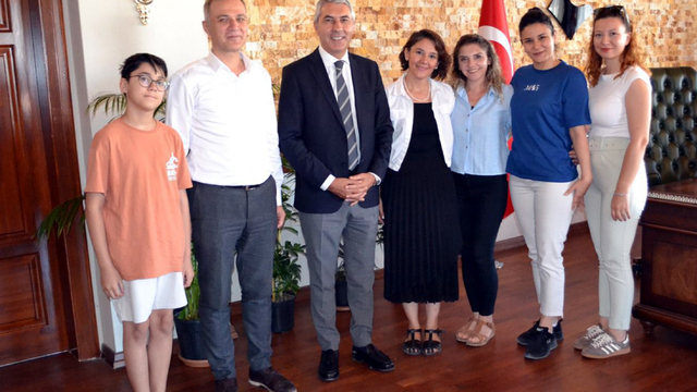 Beypazarı Huzurevi ve Aile Yaşam Merkezi yetkililerinden Kaymakam Coşkun'a ziyaret