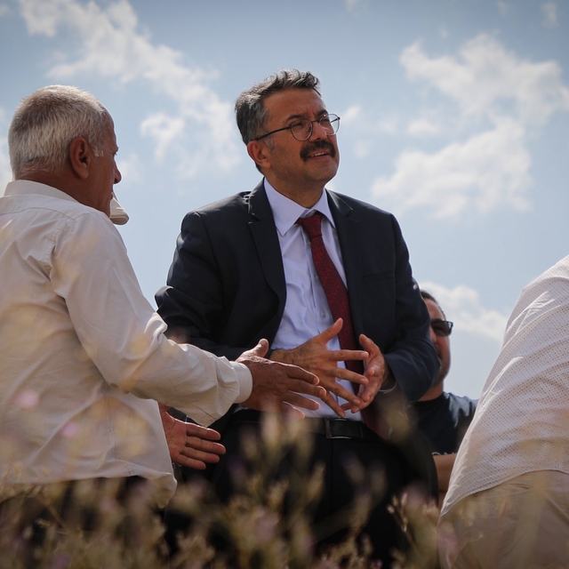 Hakkari Valisi Çelik ve Hakkari Üniversitesi Rektörü Gençcelep, Yüksekova'd...