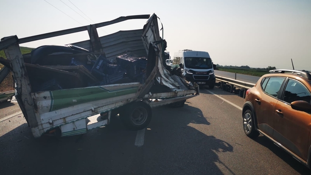 Karacabey-Bandırma yolunda trafik kazasında 1 kişi yaralandı