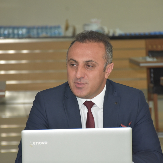 Gümüşhane Üniversitesi Rektörü Prof. Dr. Yıldız, gazetecilerle bir araya ge...