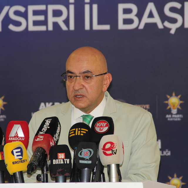 AK Parti Kayseri İl Başkanlığı'nda "nöbetçi vekil" uygulaması devam ediyor