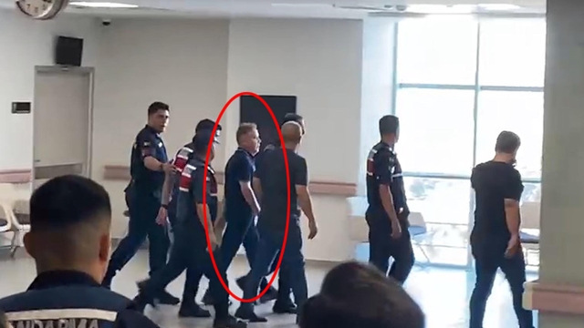 Muhittin Böcek hastaneye kaldırıldı (2)