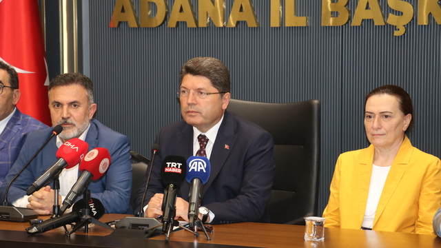 Adalet Bakanı Tunç, AK Parti Adana İl Başkanlığı ziyaretinde konuştu: