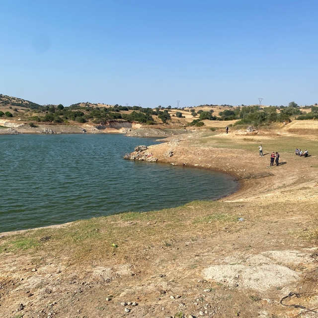 Balıkesir'de serinlemek için gölete giren iki çocuk boğuldu