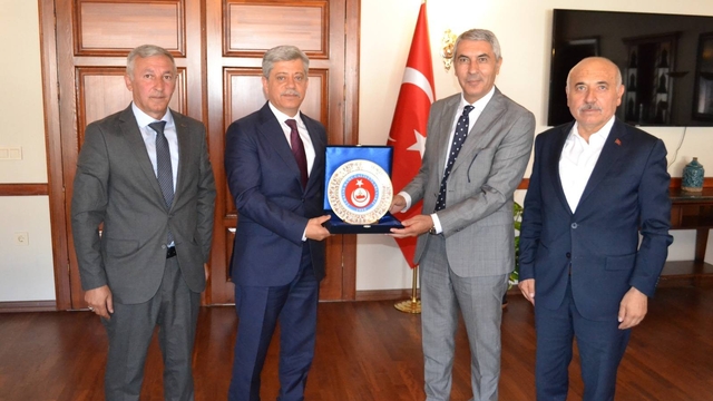 TÜRKAV Genel Başkanı Korkmaz'dan Beypazarı Kaymakamı Coşkun'a ziyaret