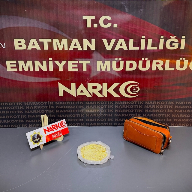 Batman'da havalimanında uyuşturucuyla yakalanan zanlı tutuklandı