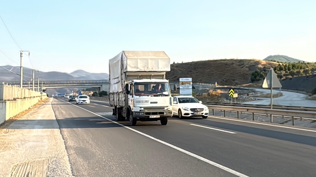 Sakarya'da yangınlar söndürüldü; Bayat'ta alevler kısmen kontrol altında (4)