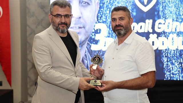 Sivas'ta "İsmail Güneş Basın Ödülleri" törenle sahiplerini buldu