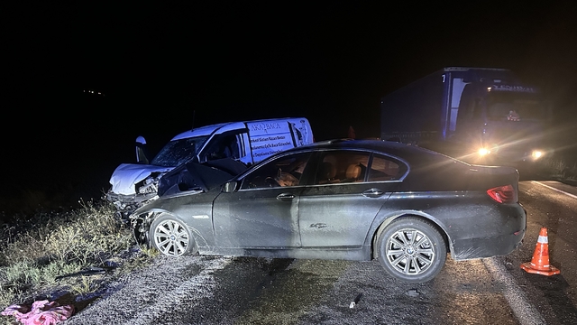 Çorum'da zincirleme trafik kazasında 3 kişi yaralandı