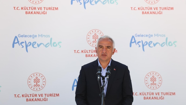 Kültür ve Turizm Bakanı Ersoy, Aspendos'ta Geleceğe Miras Projesi'ni anlattı: