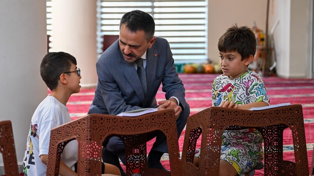 Vali İlhami Aktaş'tan yaz Kur'an kursuna ziyaret