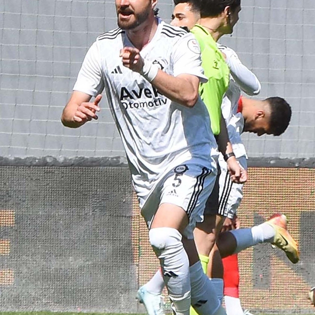 Altay, Sefa'yı kadroda tutarak rahatladı