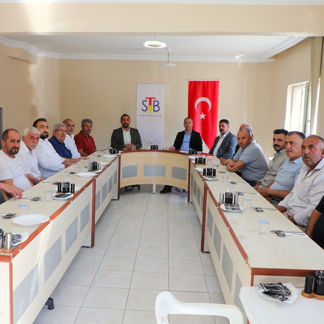 Sivas Belediye Başkanı Uzun, yeni buğday pazarında esnafla bir araya geldi