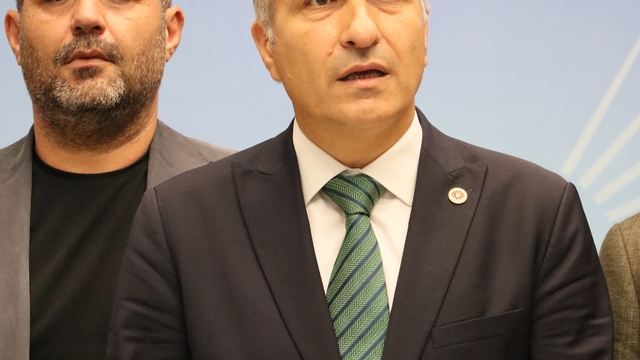 CHP Genel Başkan Yardımcısı Özçağdaş, İzmir'de basın toplantısı düzenlendi: