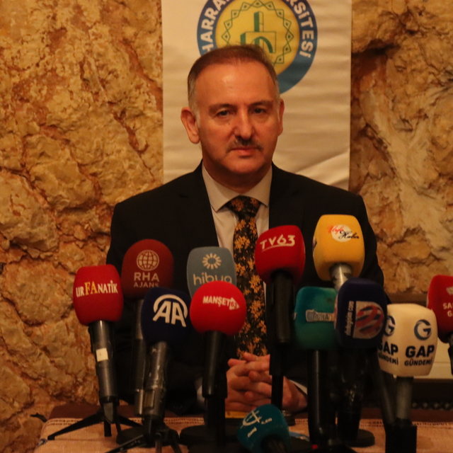 HRÜ Rektörü Prof. Dr. Güllüoğlu basın mensuplarıyla bir araya geldi