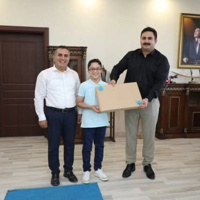 Viranşehir Kaymakamı Ülkü, LGS'den tam puan alan öğrenciyi kabul etti