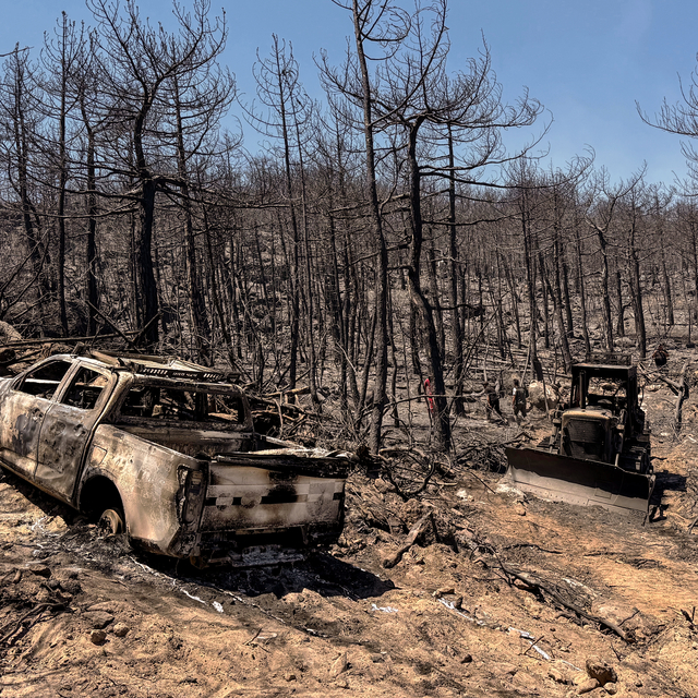 Afyonkarahisar'daki yangının neden olduğu tahribat görüntülendi