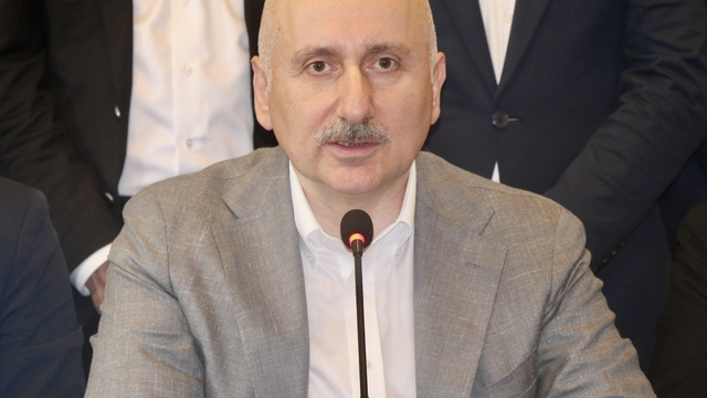 TBMM Bayındırlık, İmar, Ulaştırma ve Turizm Komisyonu Başkanı Karaismailoğlu, Trabzon'da konuştu: