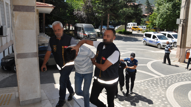 Konya'da uyuşturucu operasyonunda 2 şüpheli tutuklandı