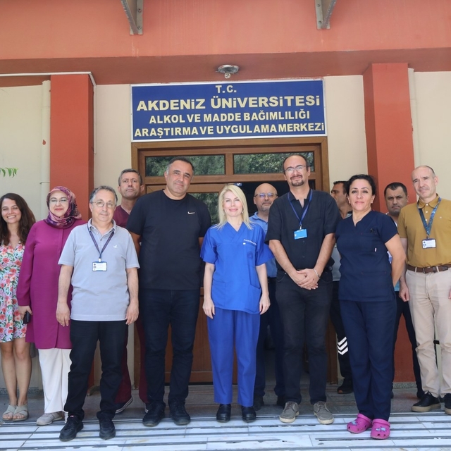 Rektör Prof. Dr. Özkan, Alkol ve Madde Bağımlılığı Araştırma ve Uygulama Me...