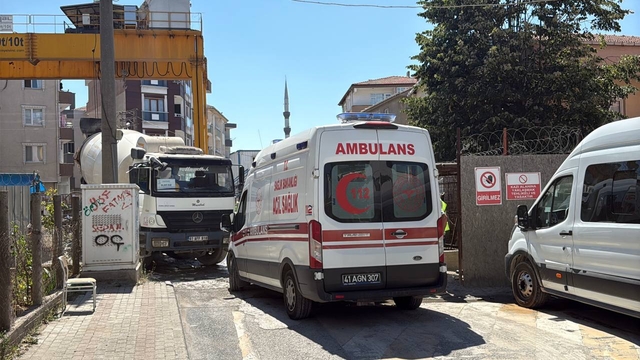 Kocaeli'de koluna taş düşen işçi yaralandı