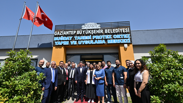 Adalet Bakanı Tunç, Gaziantep'te ziyaretlerde bulundu