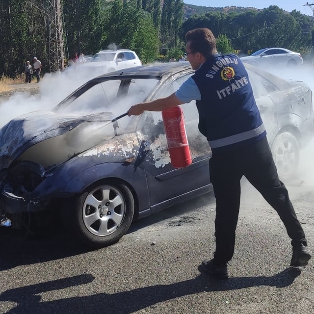 Çorum'da iki otomobilin çarpışması sonucu 4 kişi yaralandı