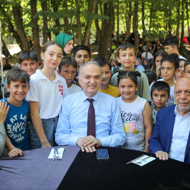 HAK-İŞ Genel Başkanı Arslan, Düzce'de ziyaretlerde bulundu