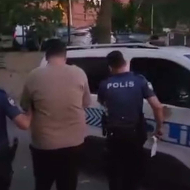 İzmir merkezli 14 ilde 'yasa dışı' bahis operasyonu; 45 gözaltı