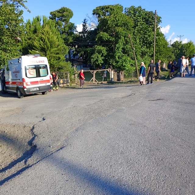 Samsun'da devrilen otomobilin sürücüsü yaralandı