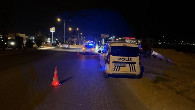 Elazığ'da üç tekerlekli motosiklet ile otomobilin çarpışması sonucu 3 kişi yaralandı