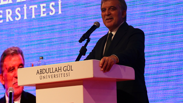 11'inci Cumhurbaşkanı Gül: Dünyada çok tehlikeli bir dönemden geçiyoruz