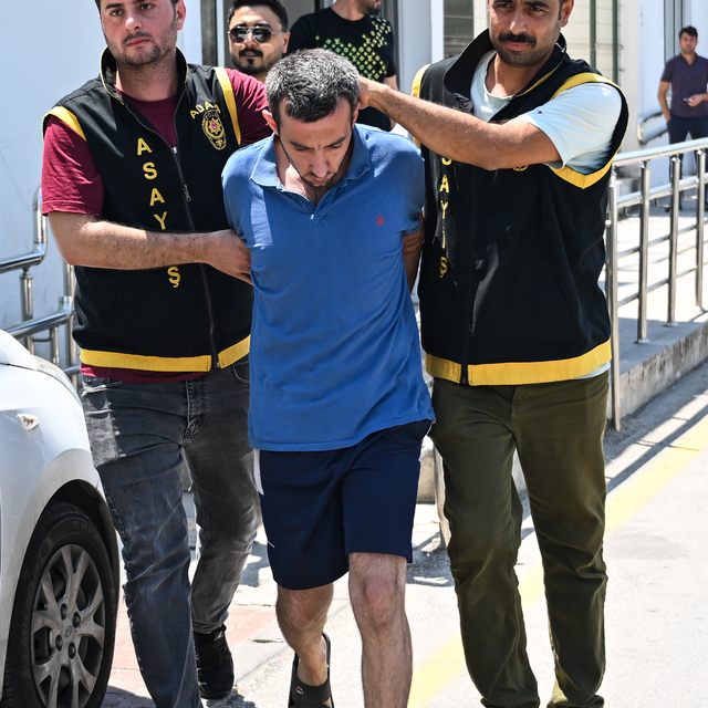 Adana'da annesini sopayla darbederek öldürdüğü öne sürülen zanlı tutuklandı