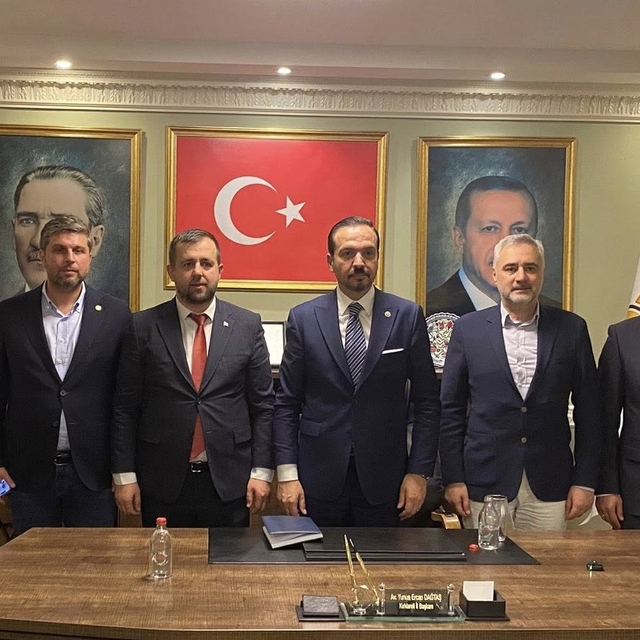 AK Parti Genel Başkan Yardımcısı Zorlu, Kırklareli'nde partililerle bir ara...