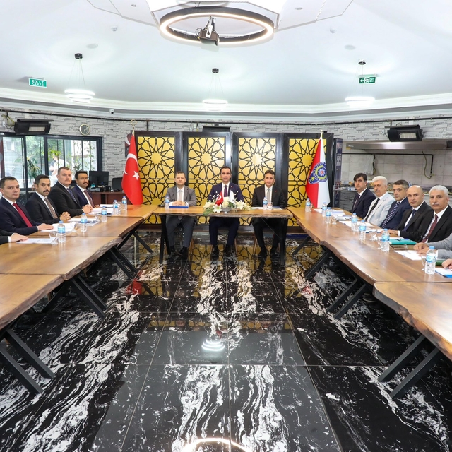 Bitlis'te "İl Özel İdaresi 2025 Yılı Yatırım Programı Toplantısı" yapıldı