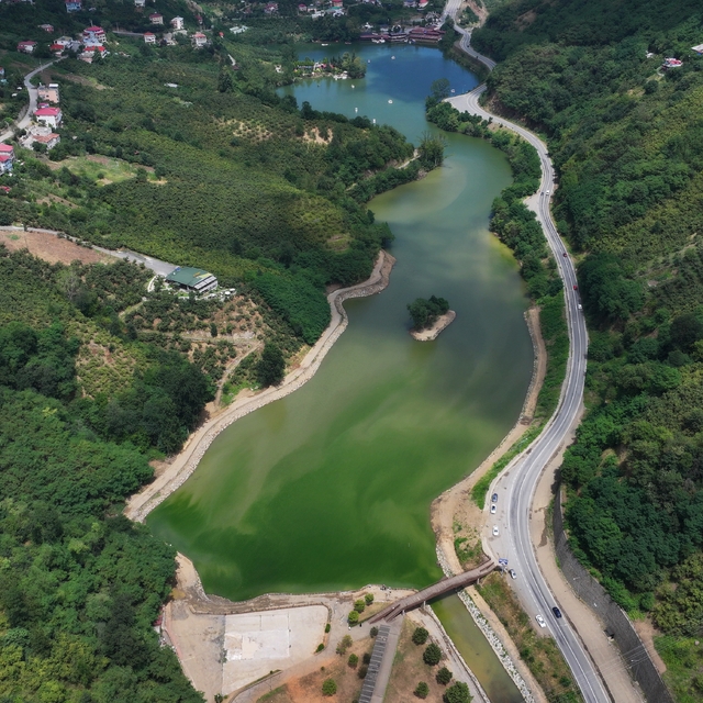 Trabzon'daki Sera Gölü'nde turizm hareketliliği yaşanıyor