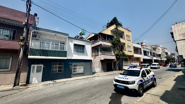 Mersin'de anne ile kızı öldürüldü