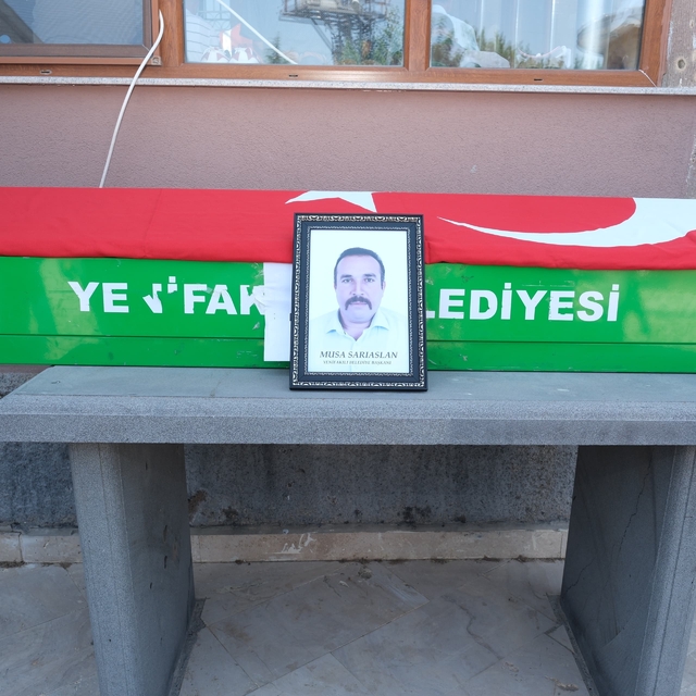 Kazada hayatını kaybeden Yenifakılı Belediye Başkanı, toprağa verildi