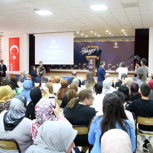 Bakan Bayraktar, 'Türkiye Yüzyılı'nda Enerji' konulu programlara katıldı