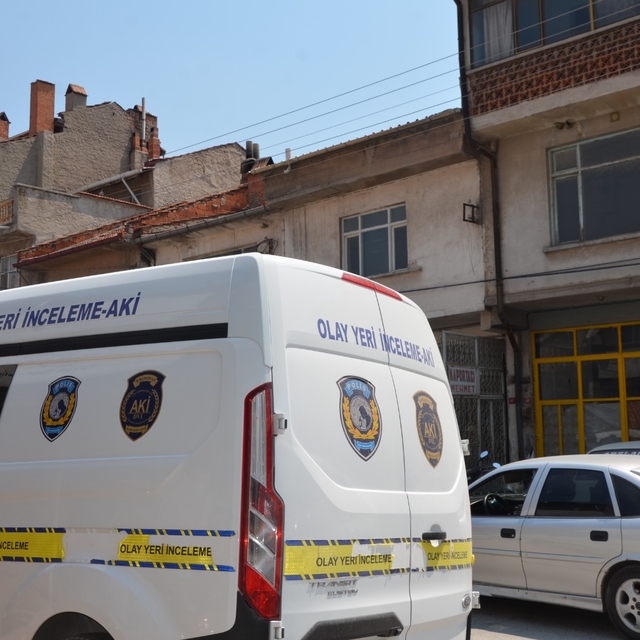 Tavşanlı'da bir kişi evinde ölü bulundu