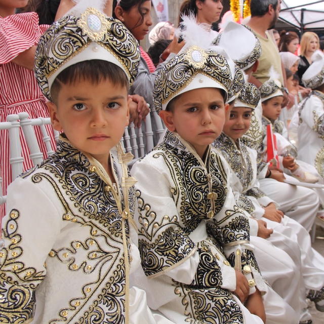 Sivas'ta 'hayır şartı' gereği sünnet şöleni