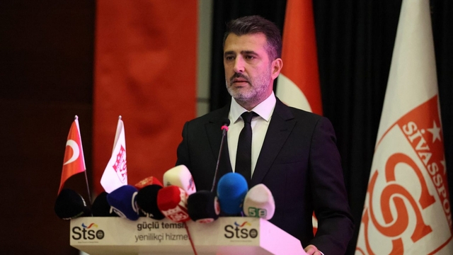 Sivasspor Kulübü Başkanı Karagöl'den taraftara çağrı